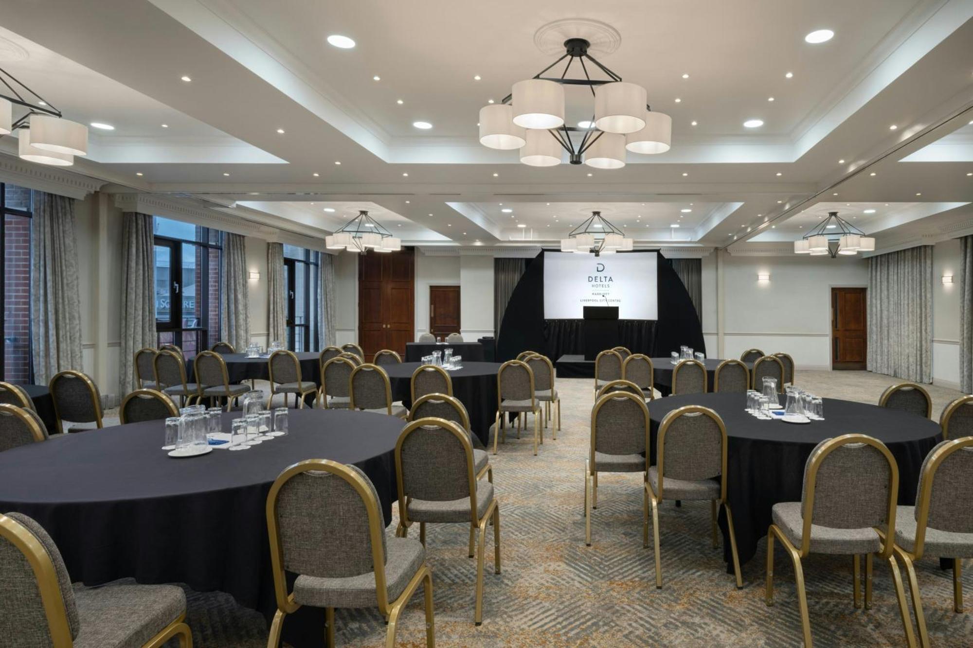 Delta By Marriott Centre Hotel 4*