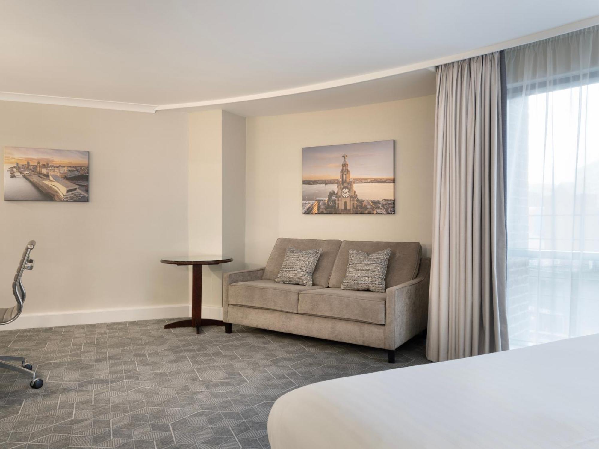 Hotel Delta By Marriott Centre 4*