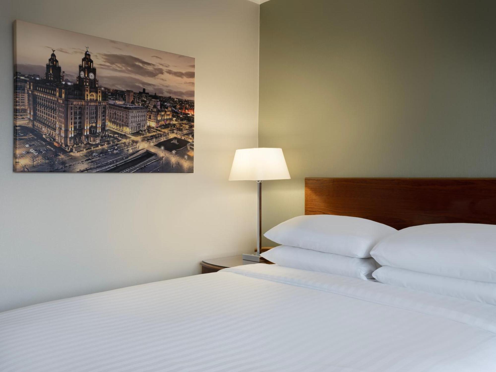 Hotel Delta By Marriott Centre 4*