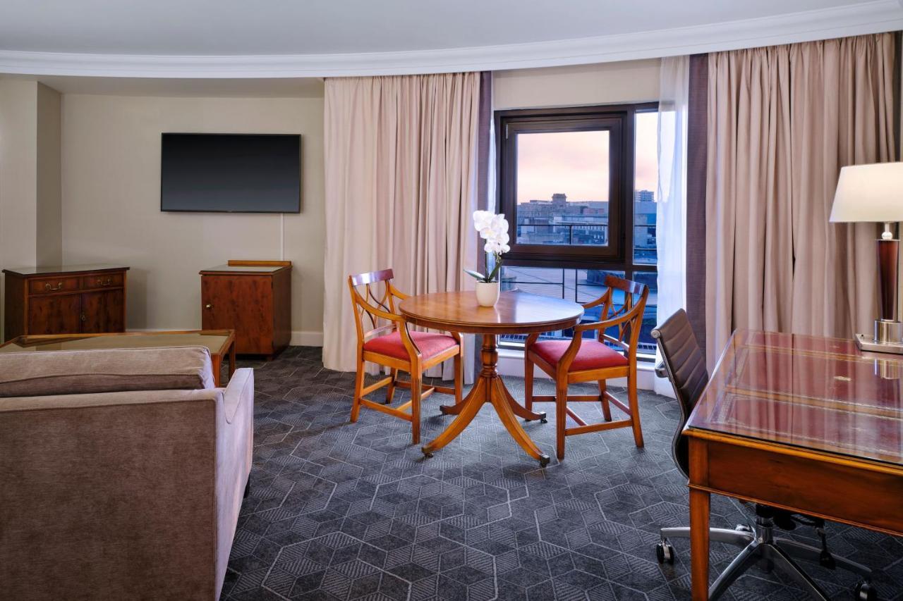 Delta By Marriott City Centre 4*